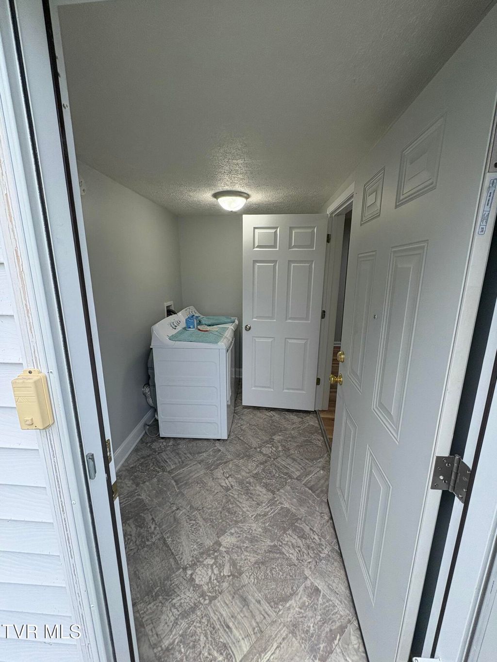 Photo of 325 Virgil Avenue, Kingsport, TN 37665 (MLS # 9992954)