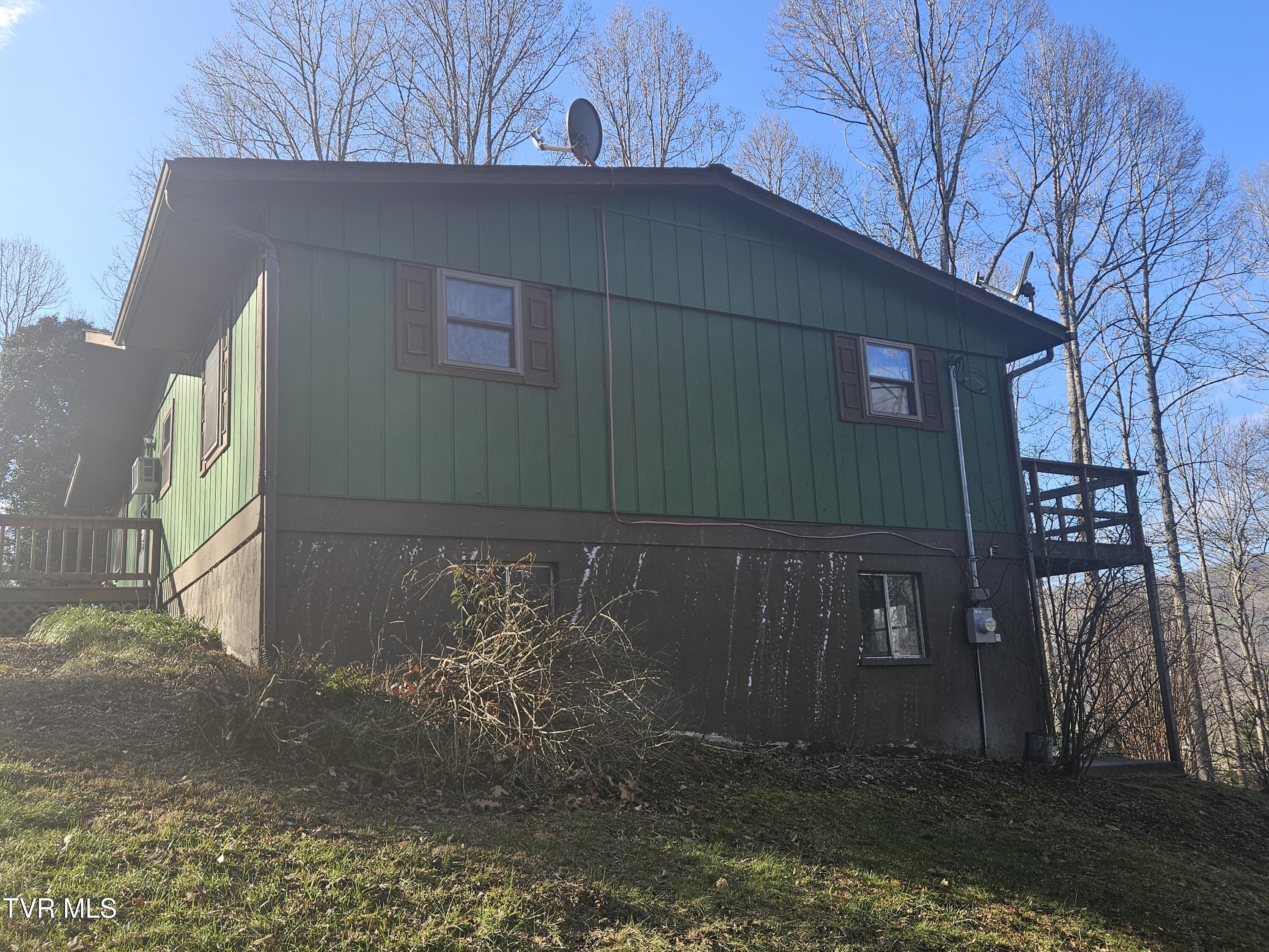 329 Chalet Drive, Coeburn, Virginia image 6