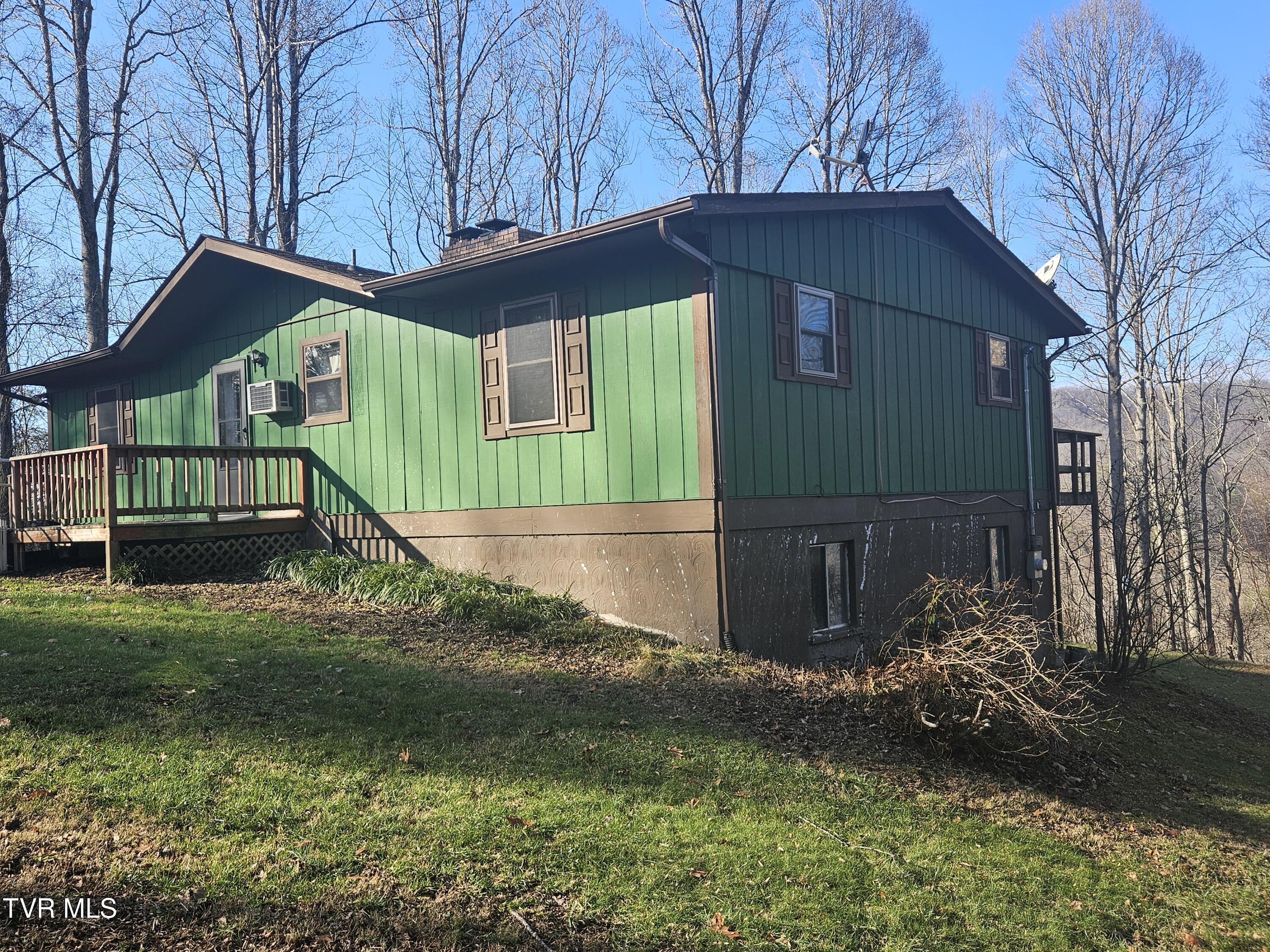 329 Chalet Drive, Coeburn, Virginia image 4