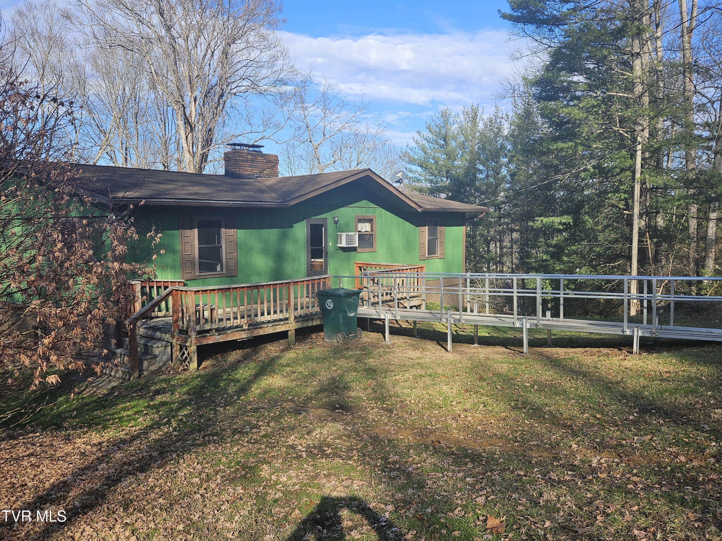 329 Chalet Drive, Coeburn, Virginia image 3