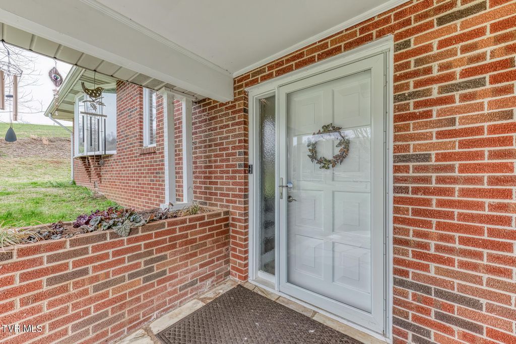 Photo of 148 Unaka Subdivision Road, Elizabethton, TN 37643 (MLS # 9992896)