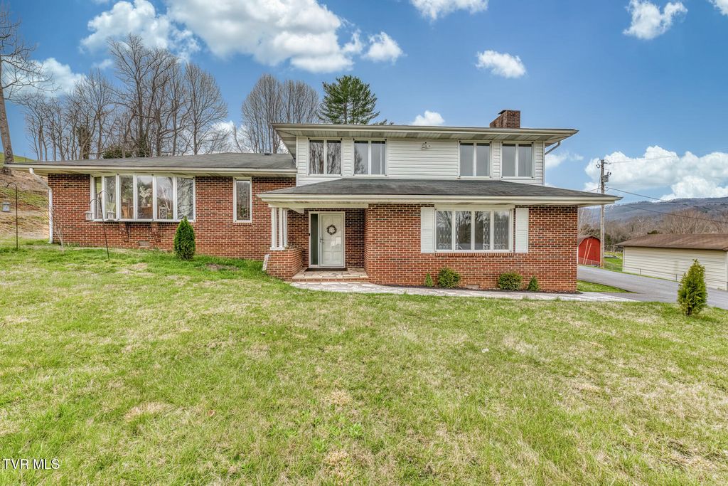 Photo of 148 Unaka Subdivision Road, Elizabethton, TN 37643 (MLS # 9992896)