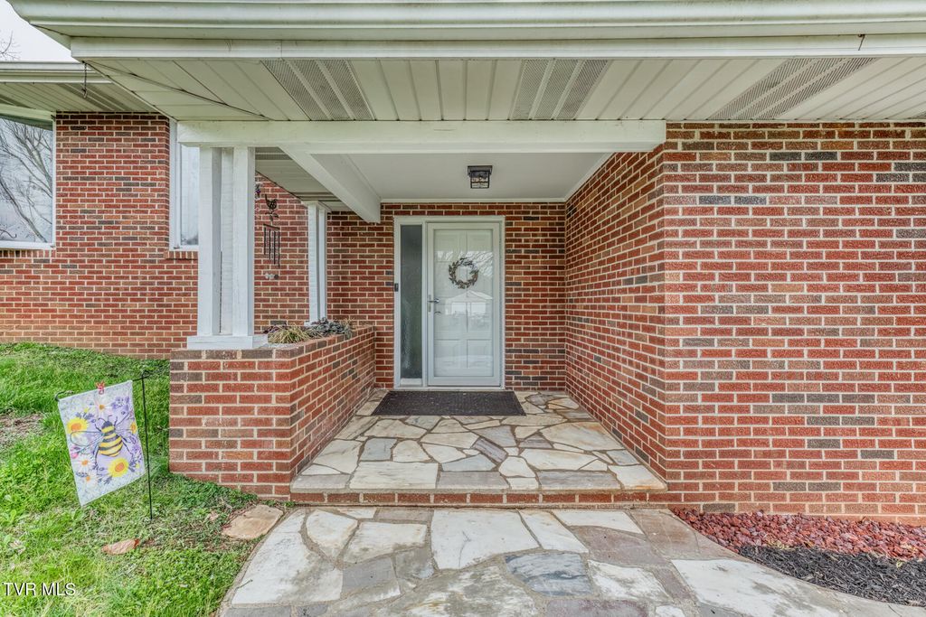 Photo of 148 Unaka Subdivision Road, Elizabethton, TN 37643 (MLS # 9992896)