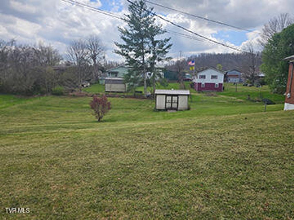 Photo of 612 Oakwood Avenue, Pennington Gap, VA 24277 (MLS # 9993186)