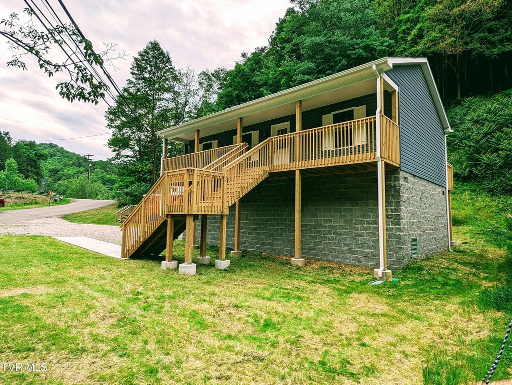 Photo of 127 Bartley Street, Haysi, VA 24256 (MLS # 9986978)