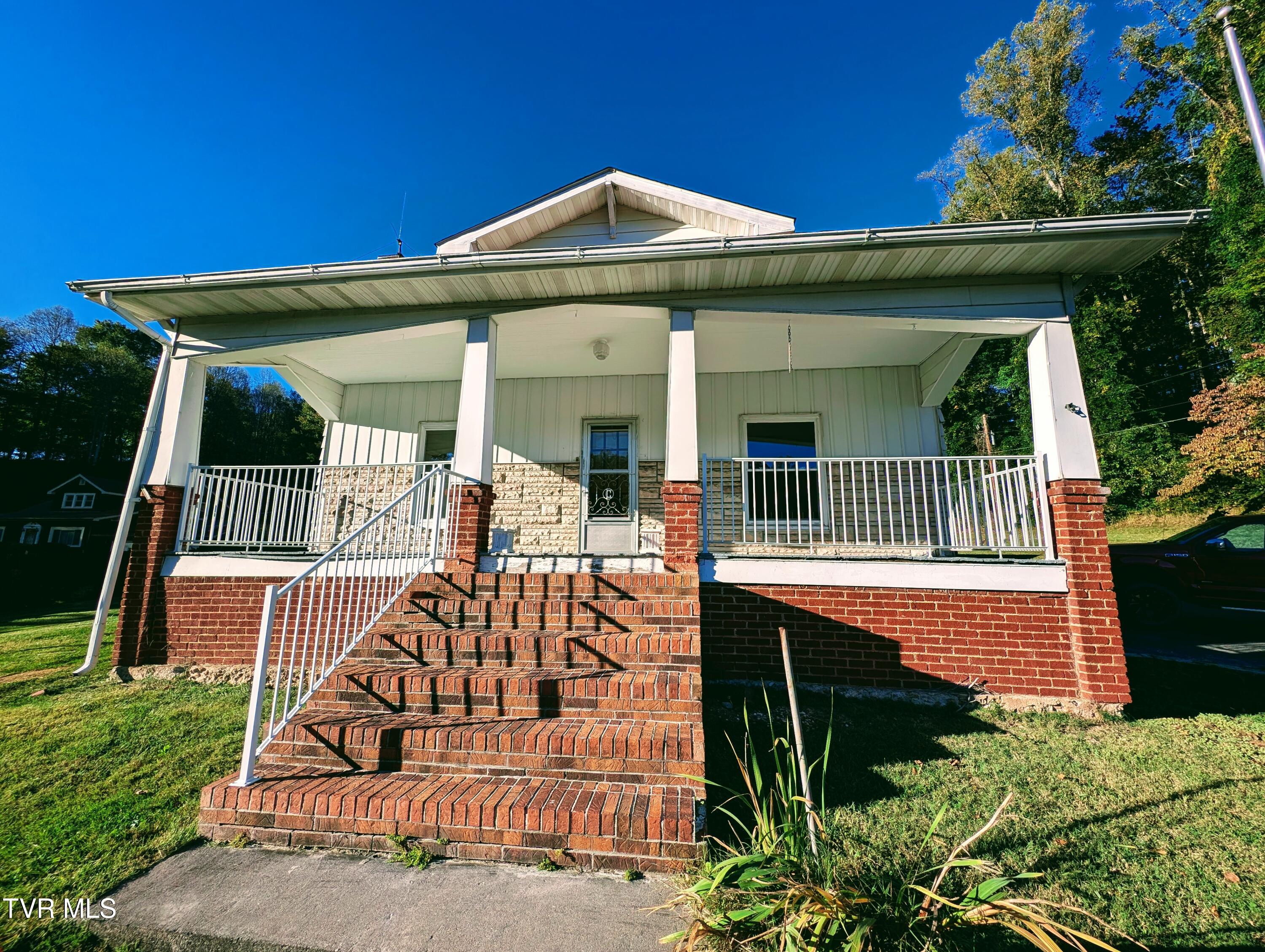 139 Oak Dale Drive, Clintwood, Virginia image 1