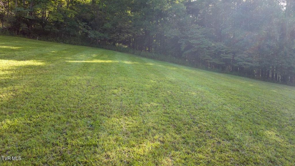 Photo of 2 High Country Rd Pvt Road, Butler, TN 37640 (MLS # 9995577)