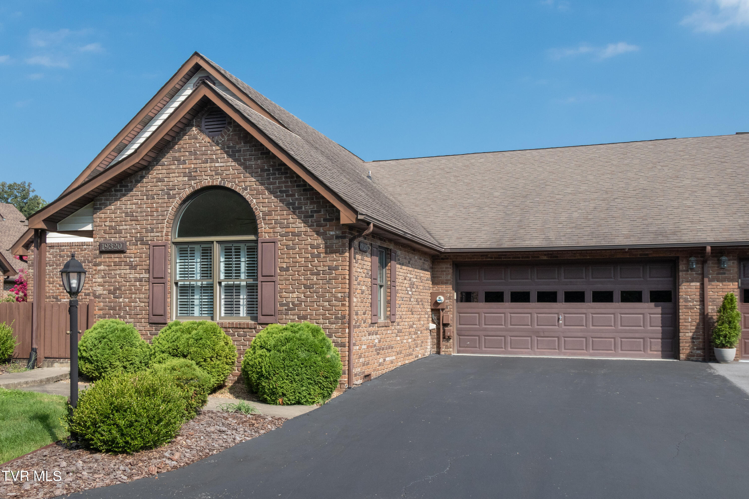 Abingdon, Virginia 24211, United States, 3 Bedrooms Bedrooms, ,2 BathroomsBathrooms,Residential,Pending,47545