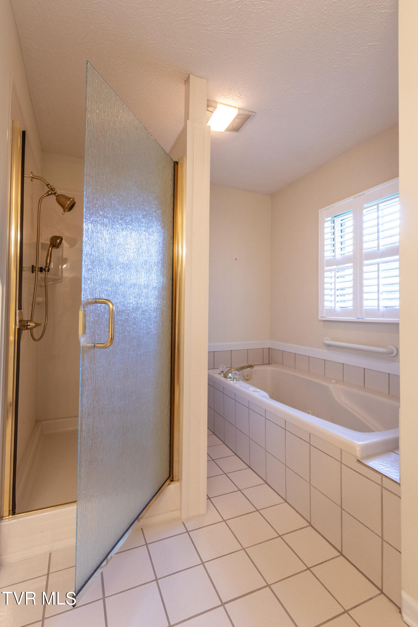 Abingdon, Virginia 24211, United States, 3 Bedrooms Bedrooms, ,2 BathroomsBathrooms,Residential,Pending,47545