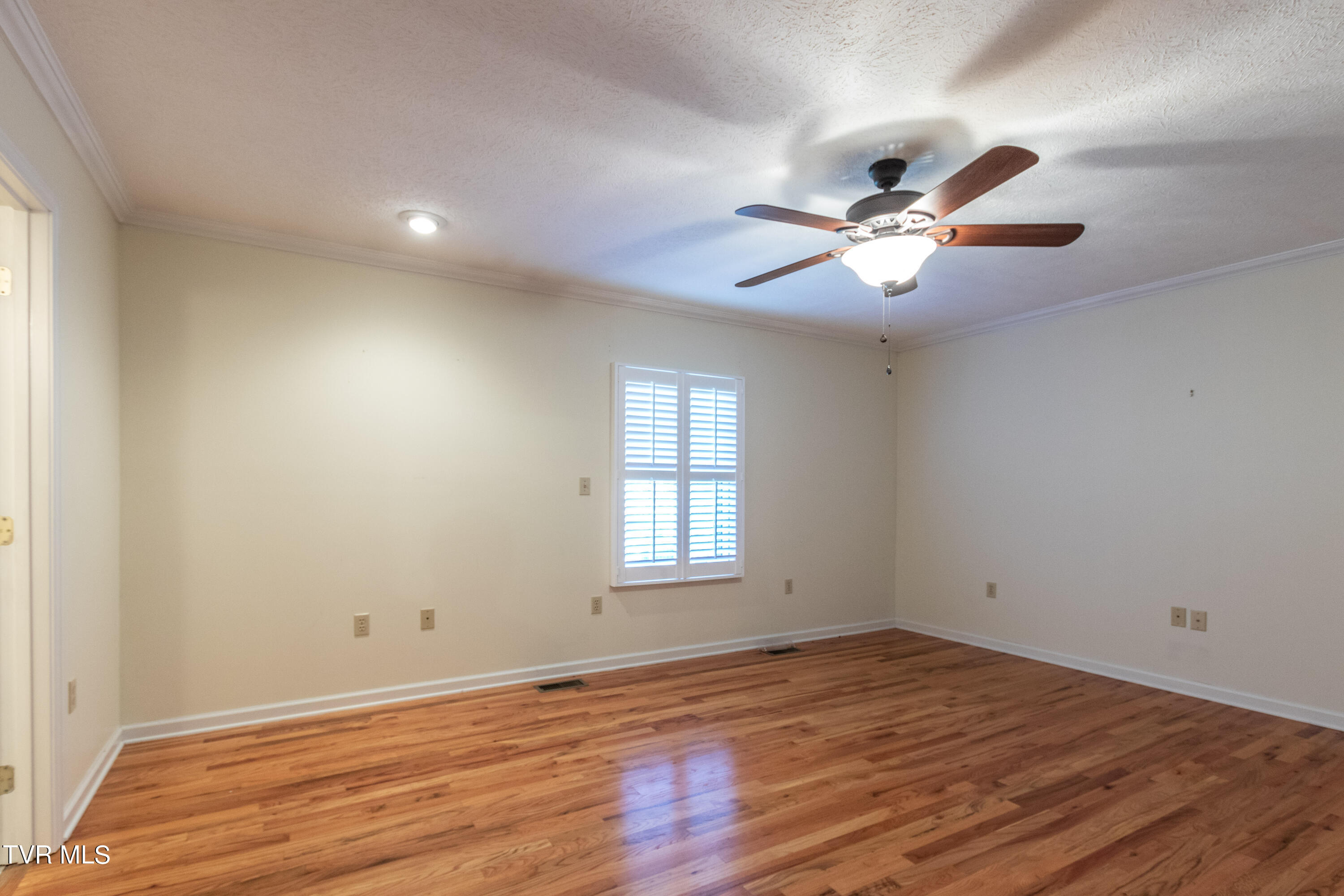 Abingdon, Virginia 24211, United States, 3 Bedrooms Bedrooms, ,2 BathroomsBathrooms,Residential,Pending,47545