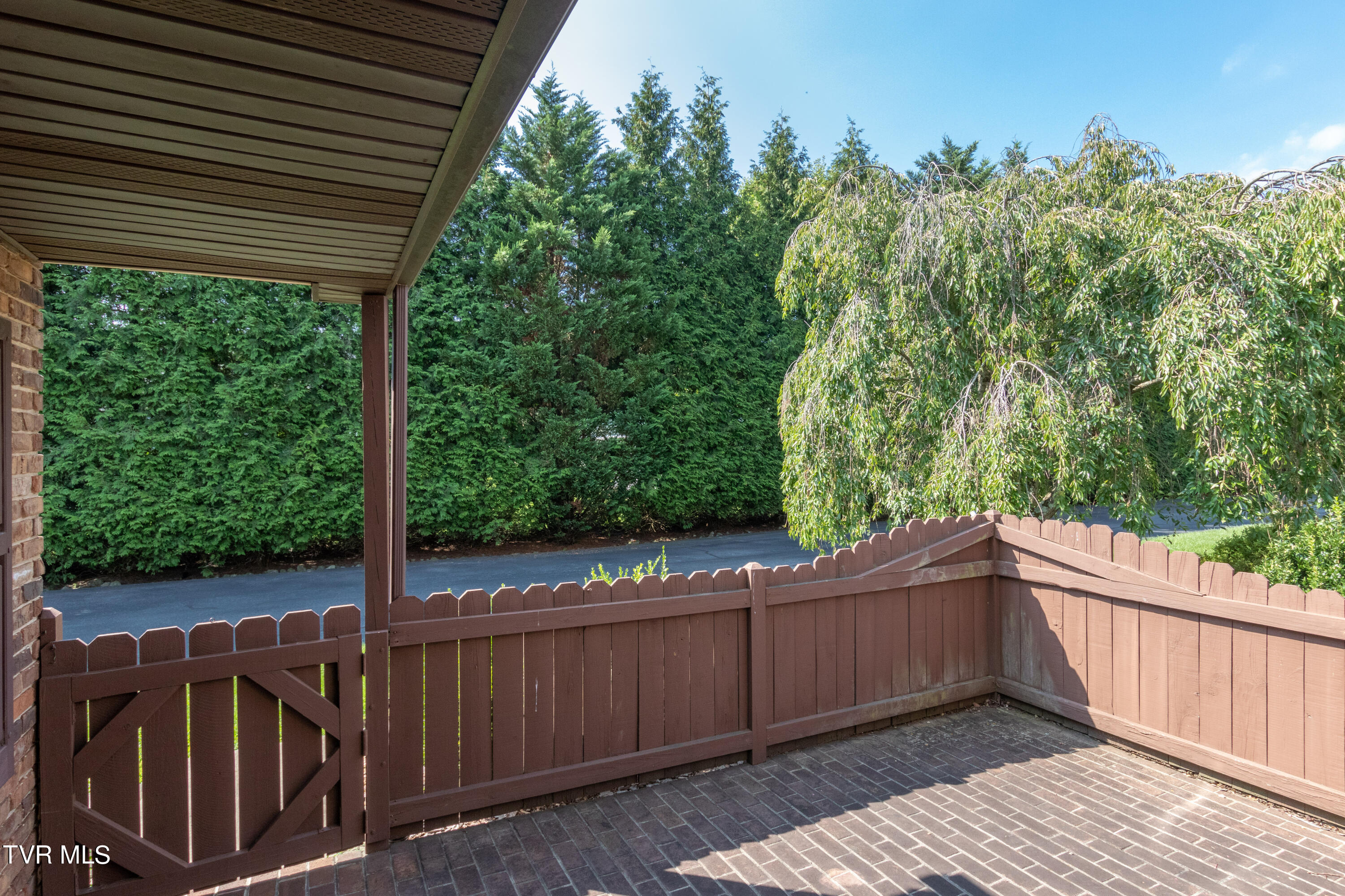 Abingdon, Virginia 24211, United States, 3 Bedrooms Bedrooms, ,2 BathroomsBathrooms,Residential,Pending,47545