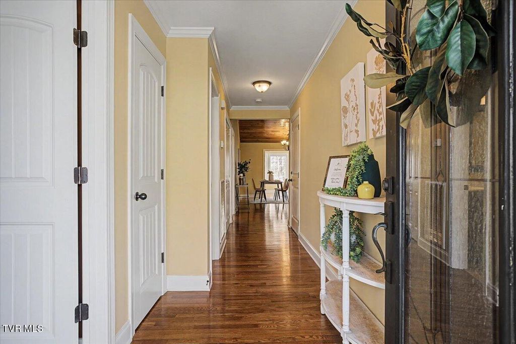 Photo of 34 Bridgewater Court #-, Gray, TN 37615 (MLS # 9992763)