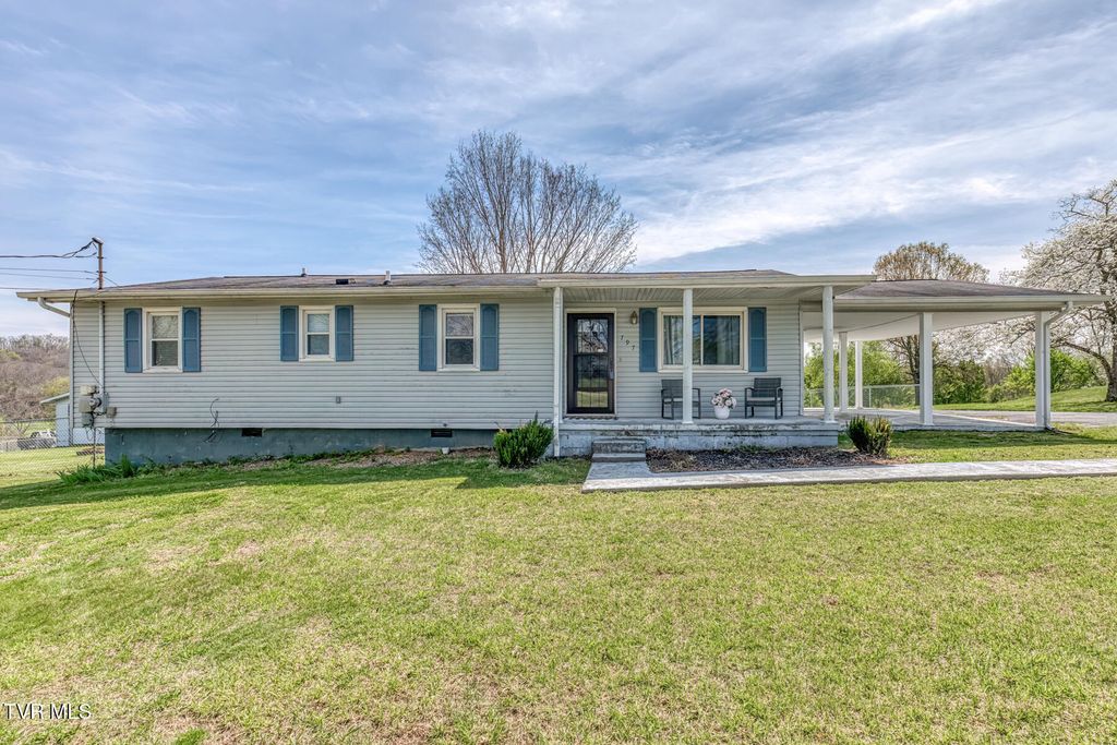 Photo of 797 Muddy Creek Road, Piney Flats, TN 37686 (MLS # 9993456)