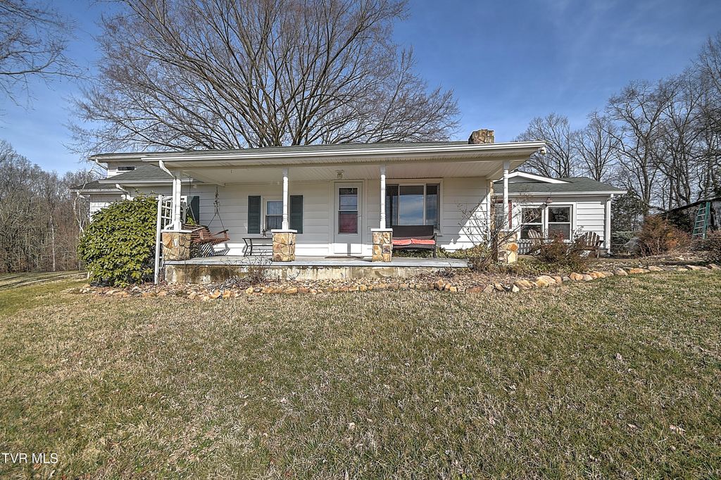 Photo of 634 Cherokee Drive, Mount Carmel, TN 37645 (MLS # 9991497)