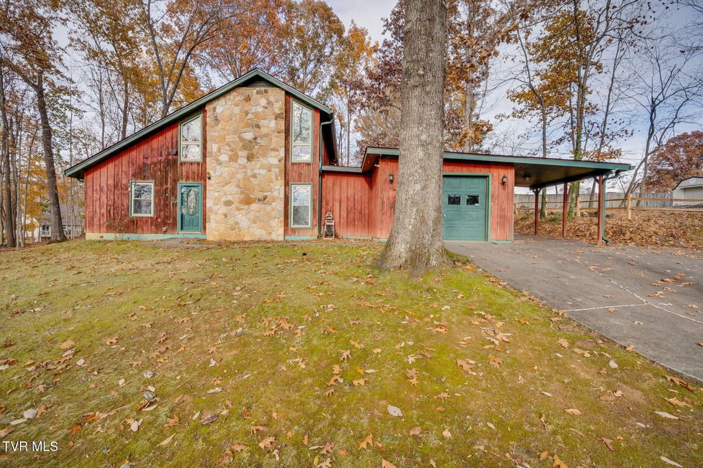 Photo of 321 Pitkin Drive, Kingsport, TN 37664 (MLS # 9988512)