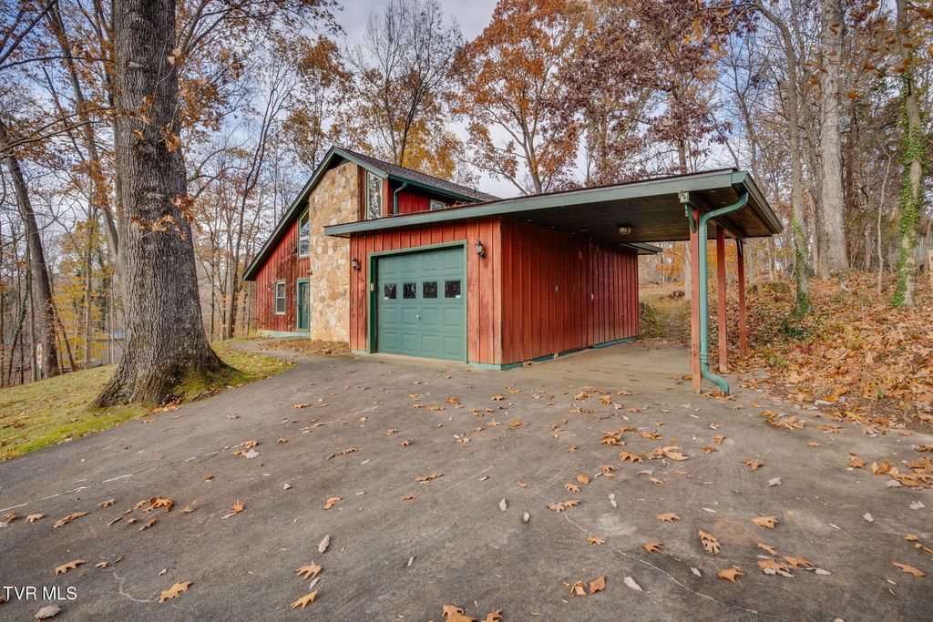 Photo of 321 Pitkin Drive, Kingsport, TN 37664 (MLS # 9988512)