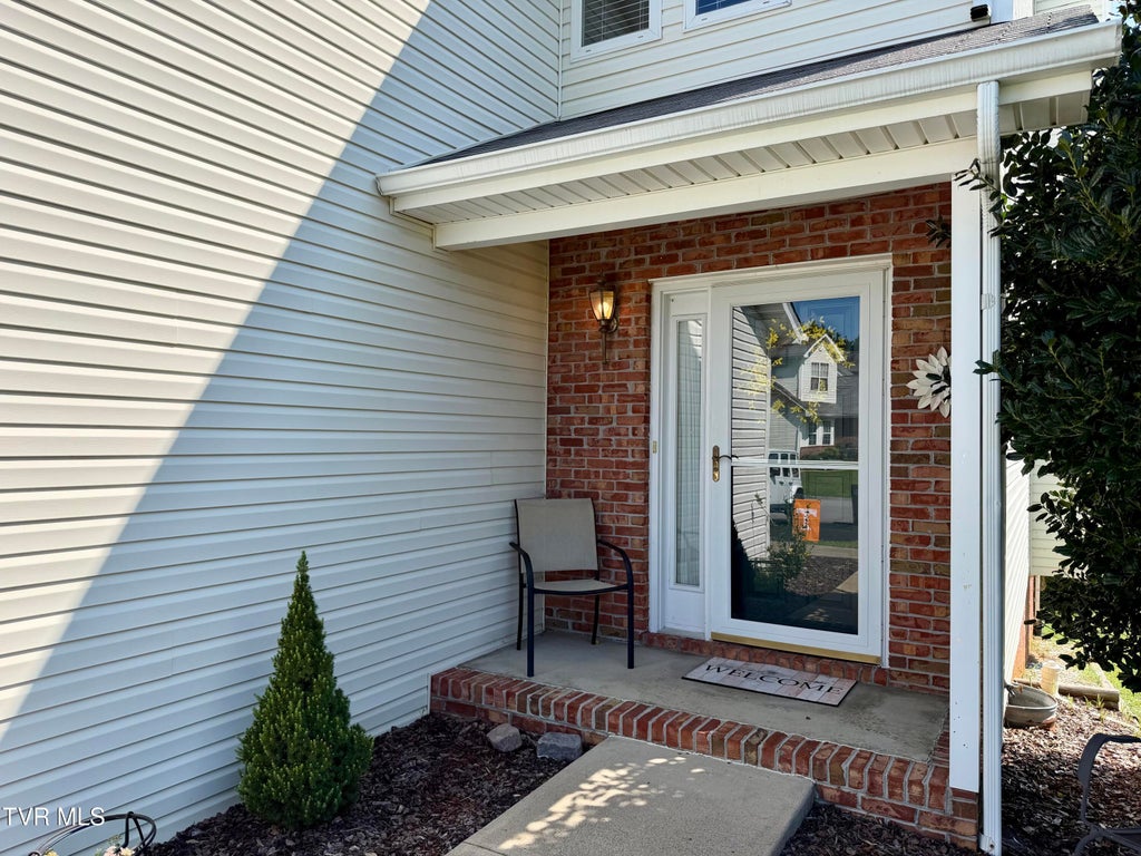 Photo of 148 Robinson Walk #A, Bristol, TN 37620 (MLS # 9999947)