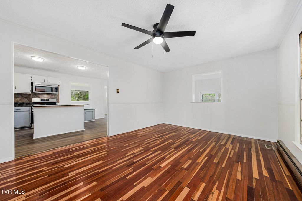 Photo of 1663 Bristol Caverns Highway, Bristol, TN 37620 (MLS # 9993339)