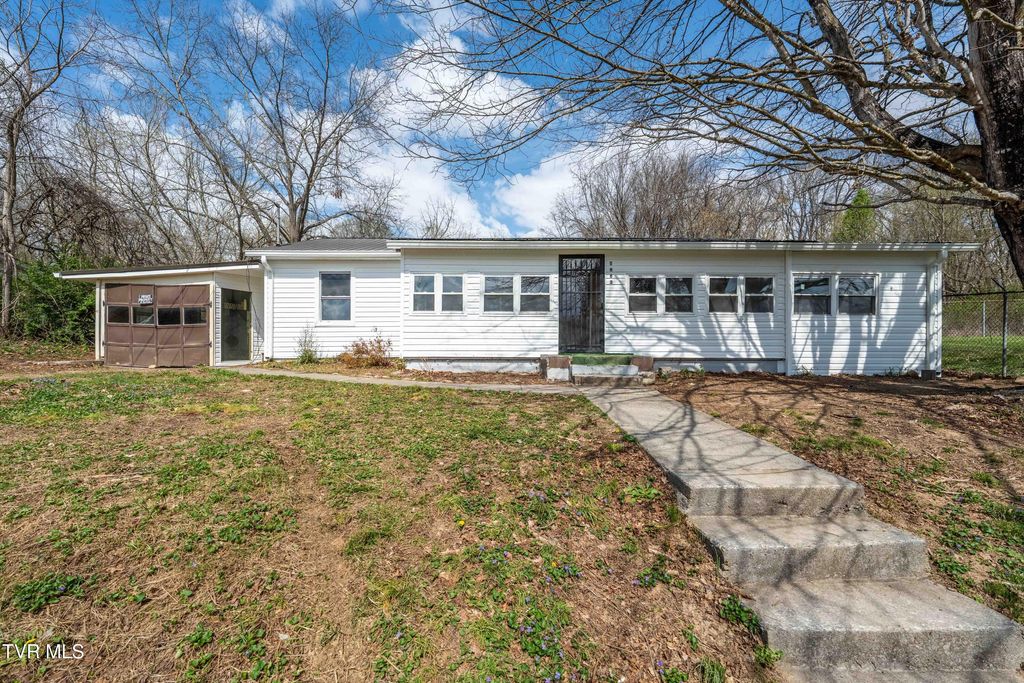 Photo of 1663 Bristol Caverns Highway, Bristol, TN 37620 (MLS # 9993339)