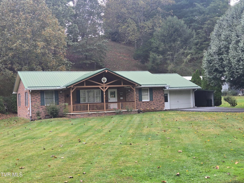 Photo of 113 Blue Grass Road, Roan Mountain, TN 37687 (MLS # 10001970)