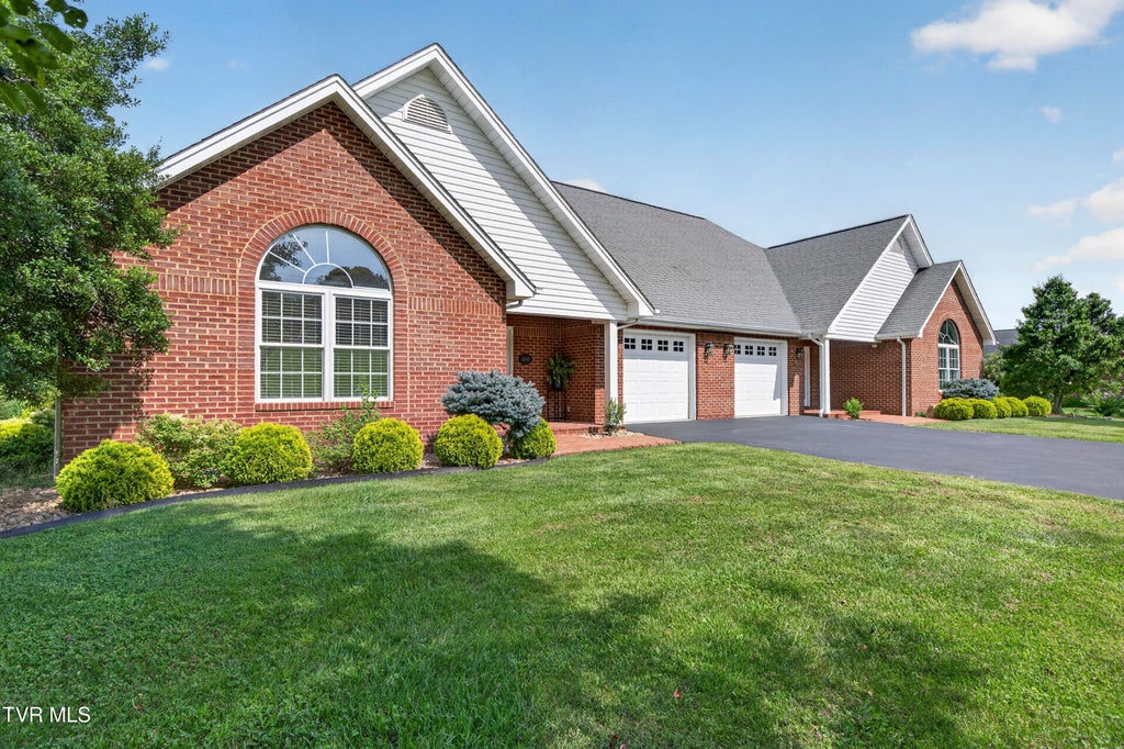 Photo of 20085 Vances Mill Road, Abingdon, VA 24211 (MLS # 10000391)
