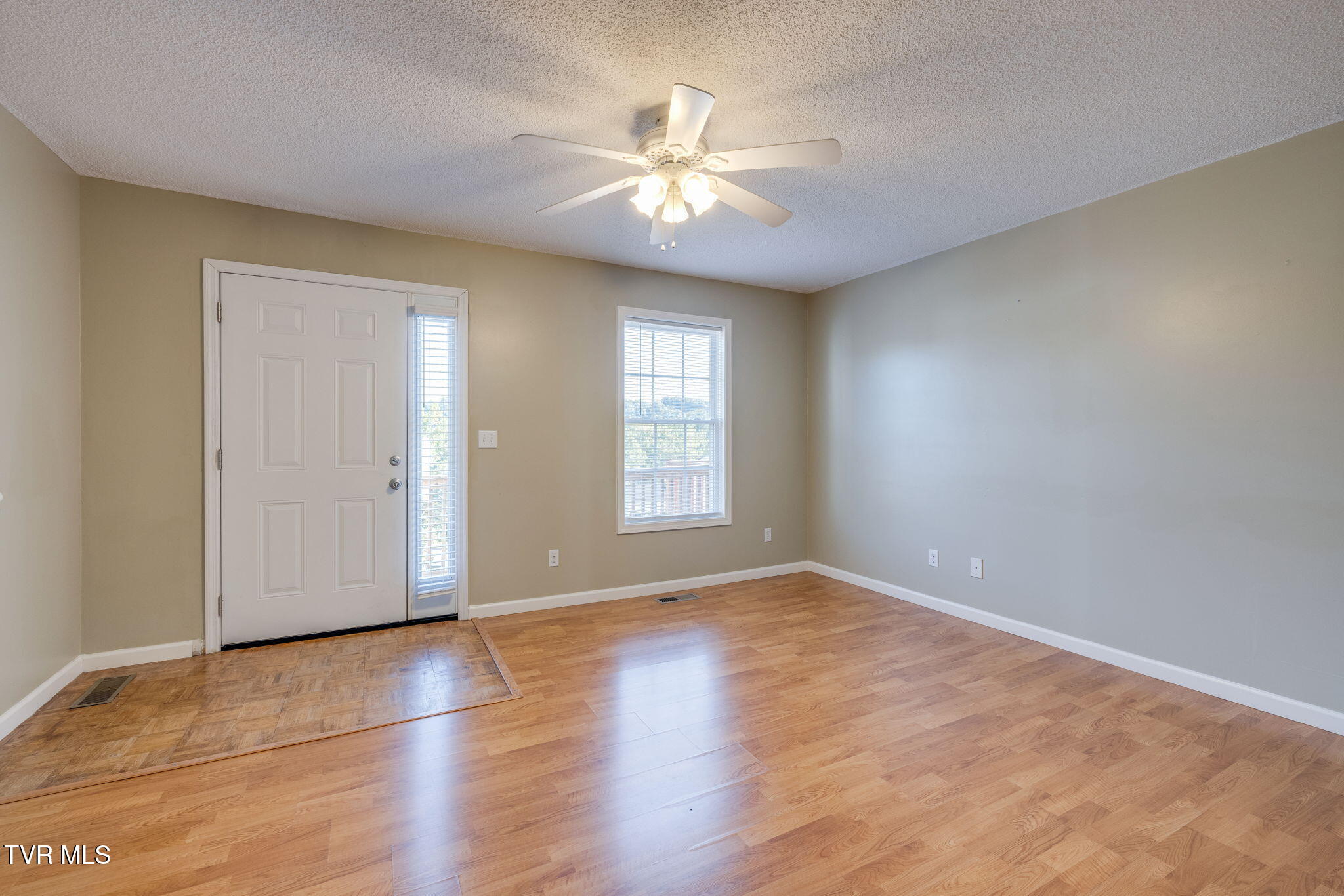 41 Tulip Grove Apt 4