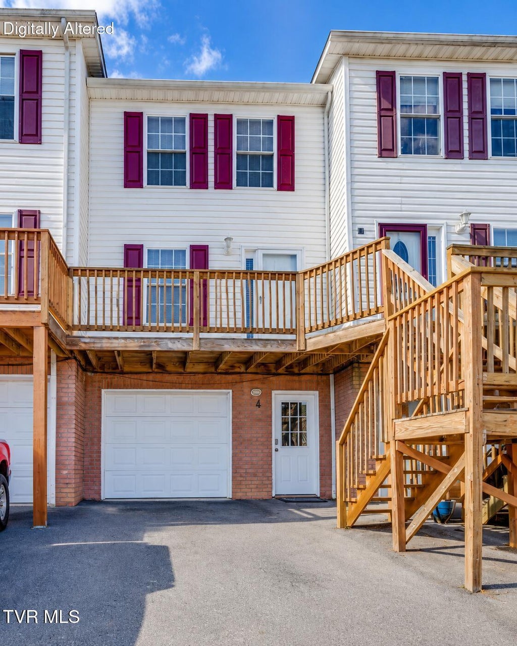 Photo of 41 Tulip Grove CIR #Apt 4, Bristol, TN 37620 (MLS # 10000798)