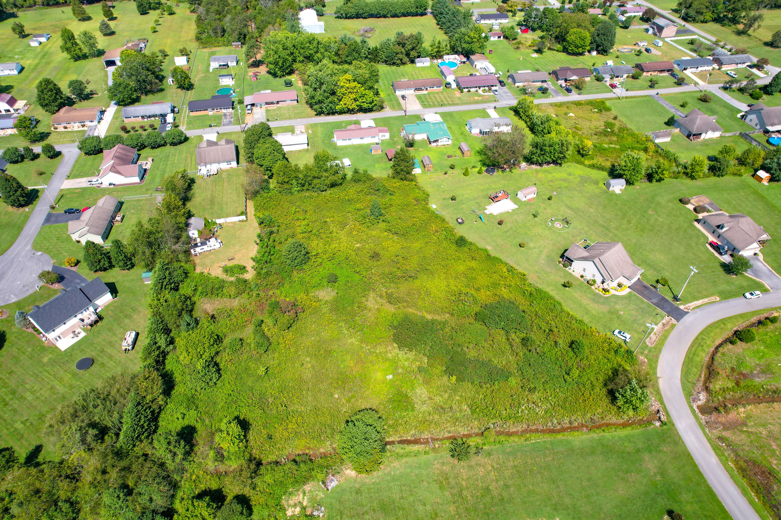 412 Brookside Drive, Elizabethton, Tennessee image 8