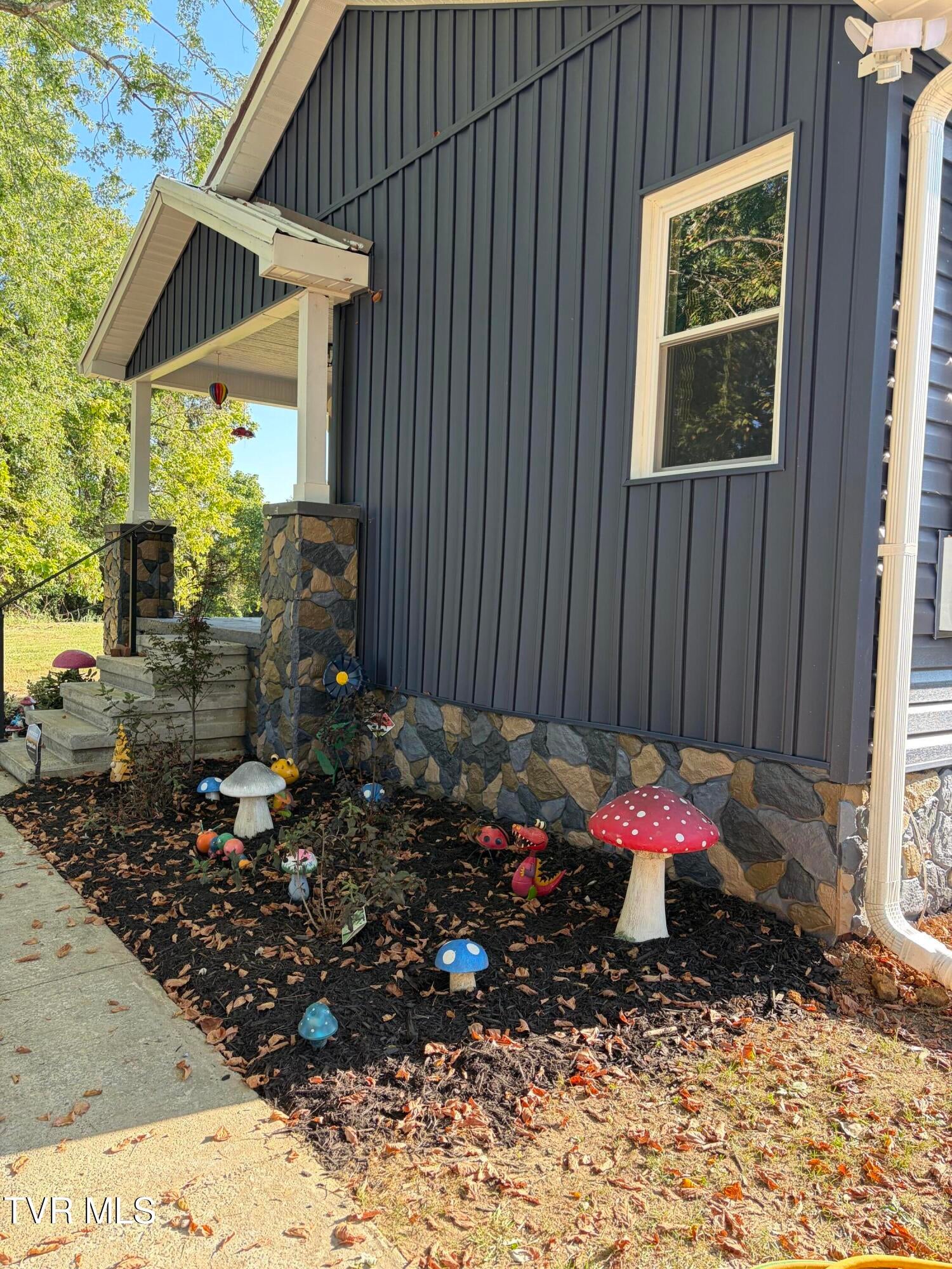 1007 Embreville Road