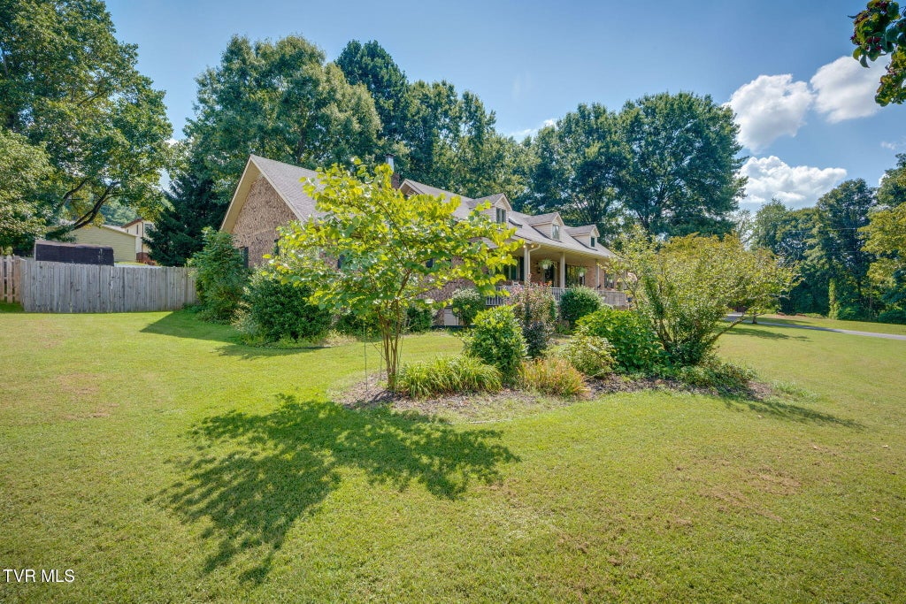 Photo of 206 Spring Valley Road, Unicoi, TN 37692 (MLS # 10001099)