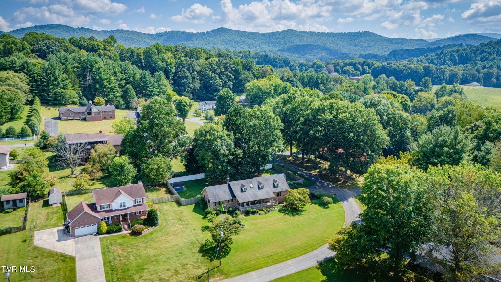 Photo of 206 Spring Valley Road, Unicoi, TN 37692 (MLS # 10001099)