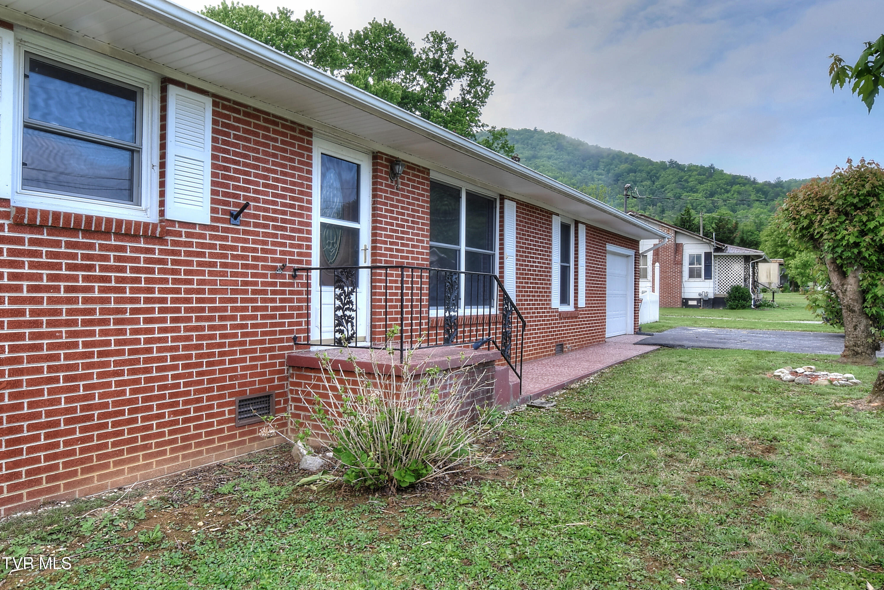 106 Parsley Street, Erwin, Tennessee image 4