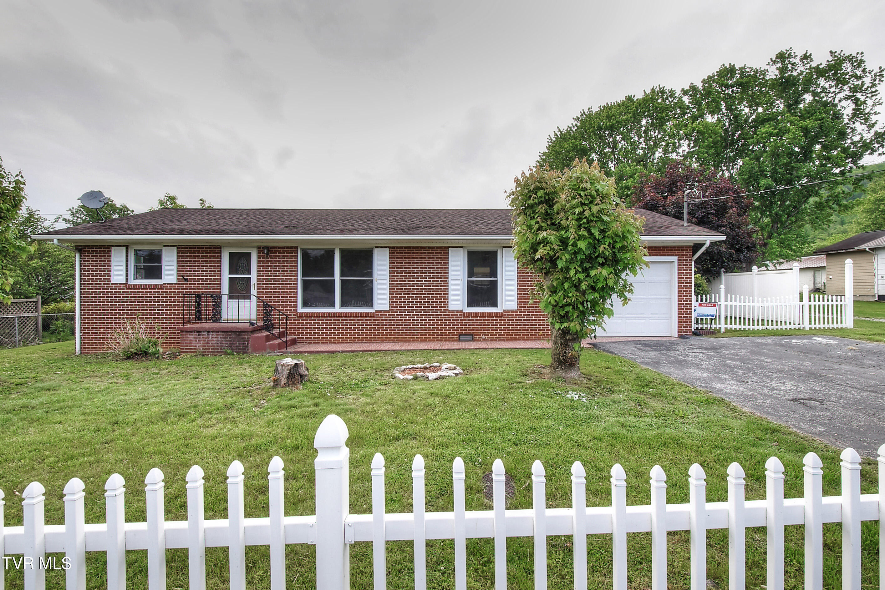 106 Parsley Street, Erwin, Tennessee image 1