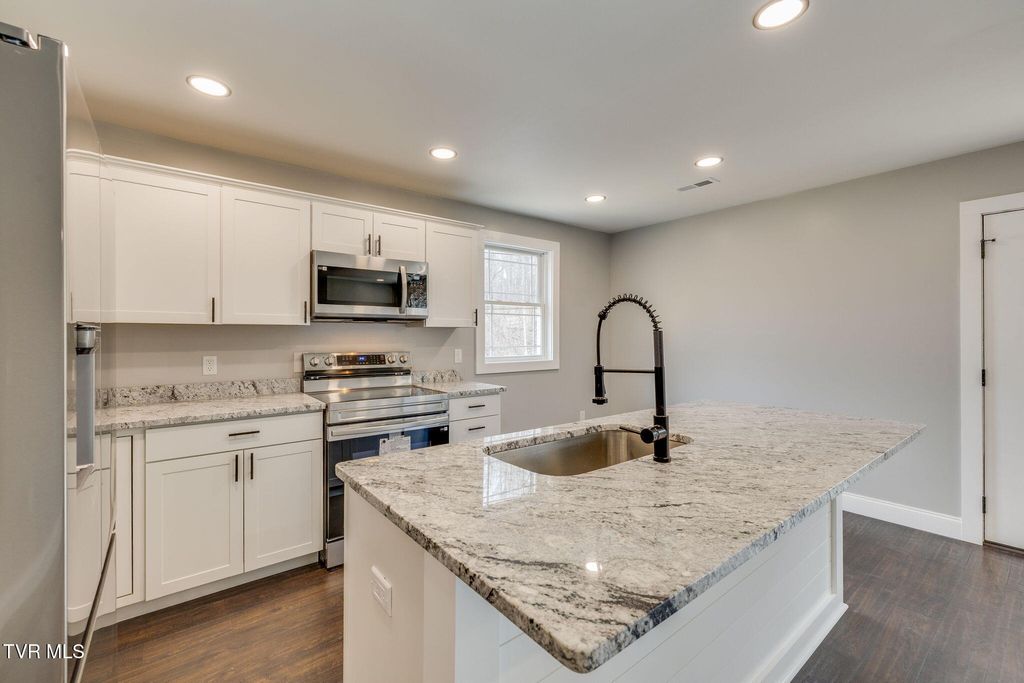 Photo of 173 Hall Road, Jonesborough, TN 37659 (MLS # 9993380)