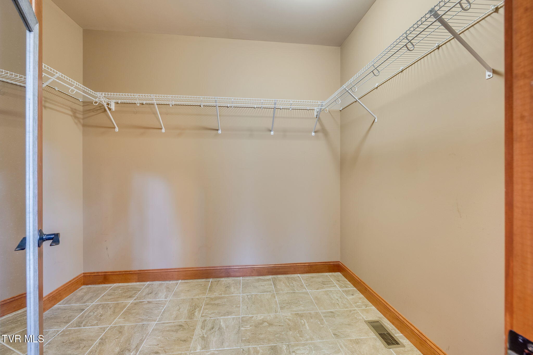2164 Dave Buck Road, Johnson City, Tennessee image 31