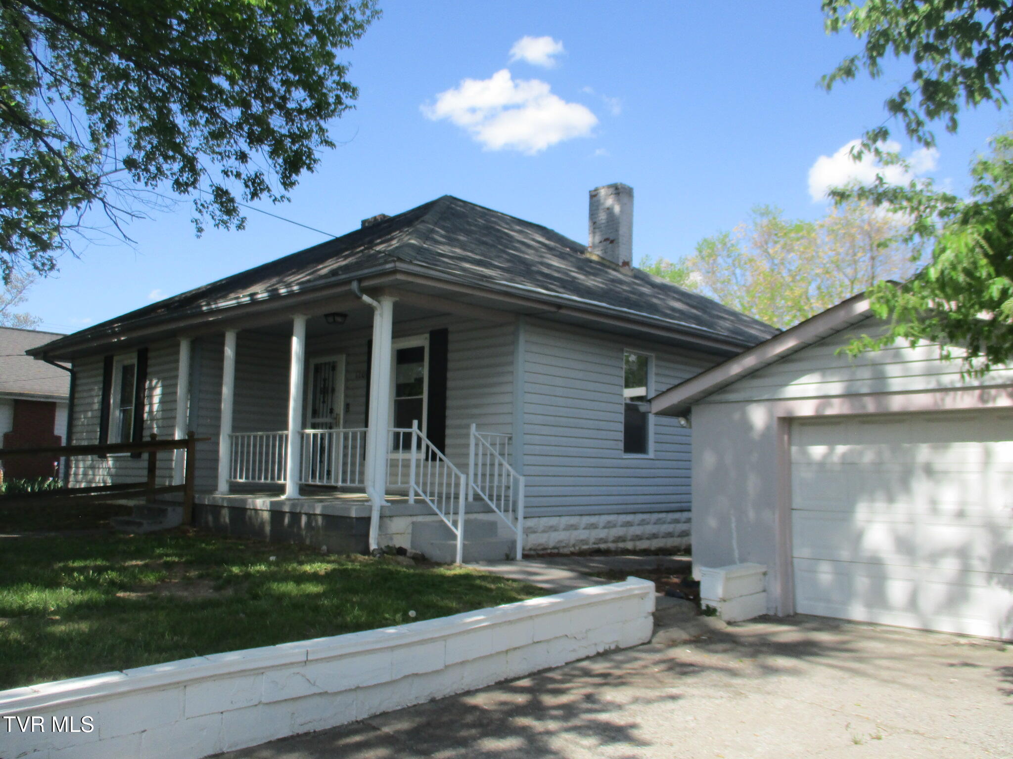 1209 Golf Street, Bristol, Tennessee image 2