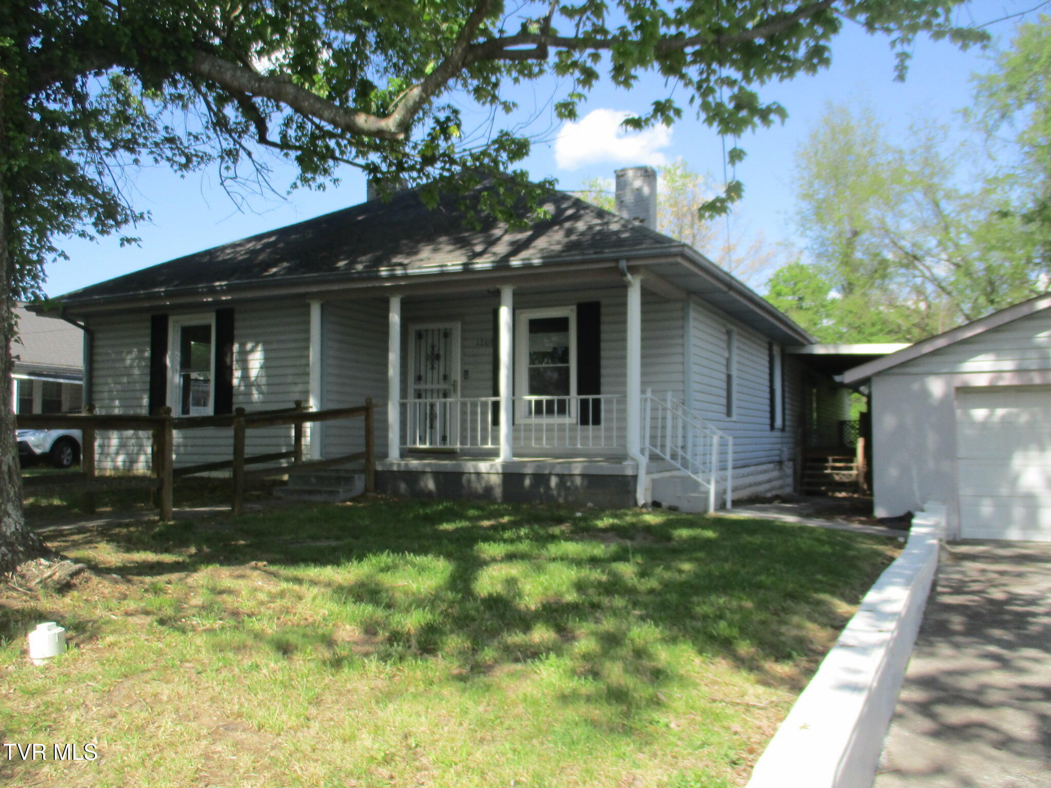 1209 Golf Street, Bristol, Tennessee image 1