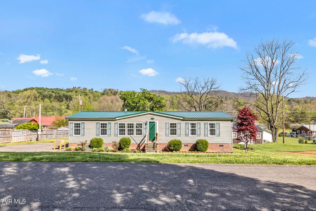 Photo of 158 Circle Drive, Mountain City, TN 37683 (MLS # 9994455)