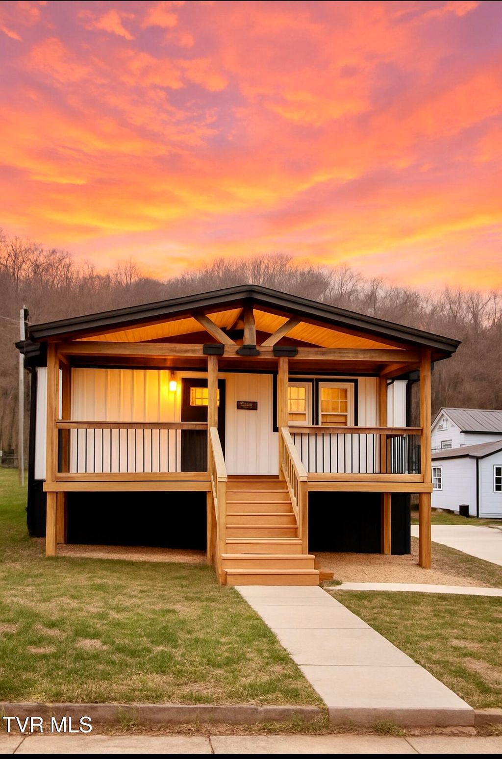 Photo of 1836 Anderson Street, Bristol, TN 37620 (MLS # 9989238)