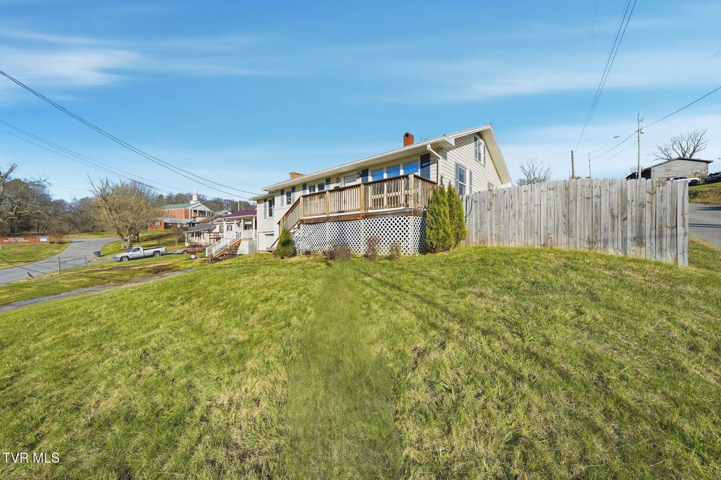 Photo of 200 Independence Avenue, Mount Carmel, TN 37645 (MLS # 9989140)