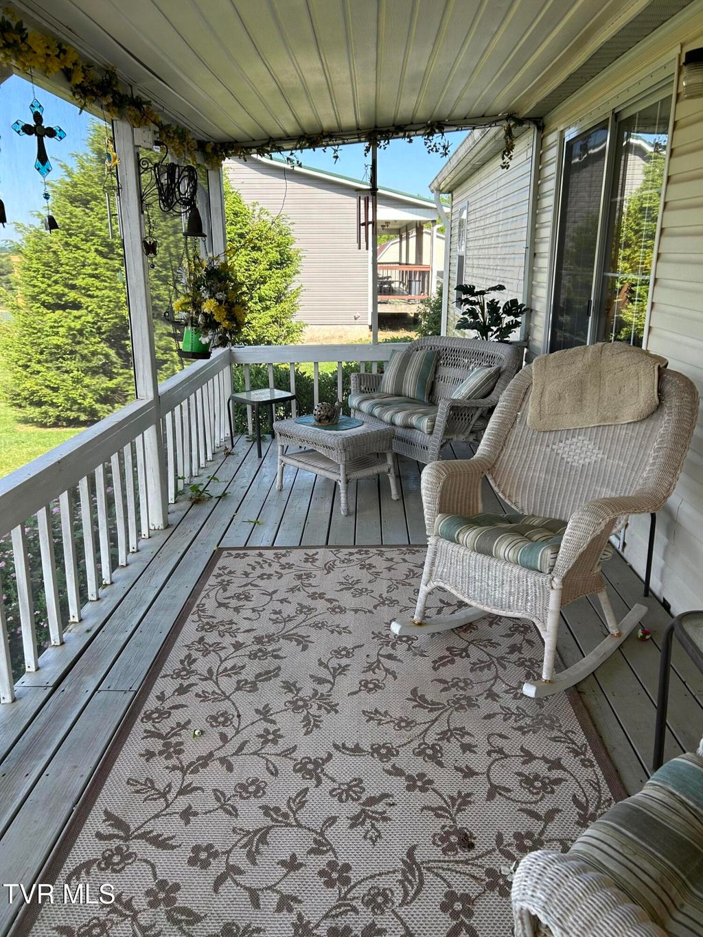 Photo of 210 Ebenezer Loop, Chuckey, TN 37641 (MLS # 9995633)