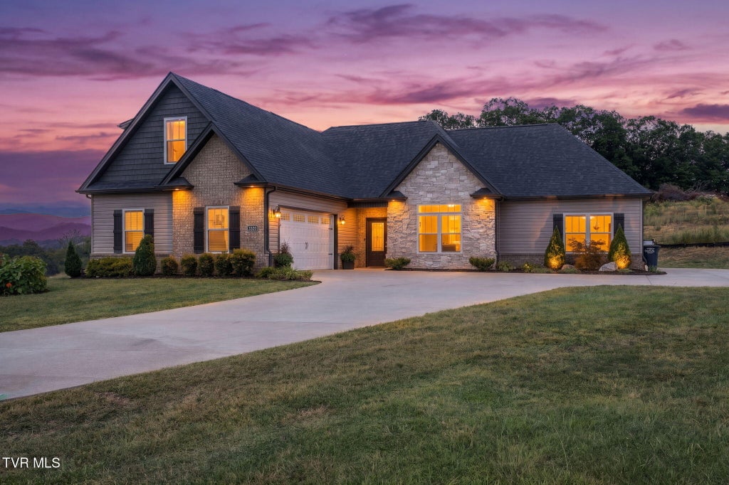 Photo of 3320 Cottage Green Court, Kingsport, TN 37664 (MLS # 10000831)