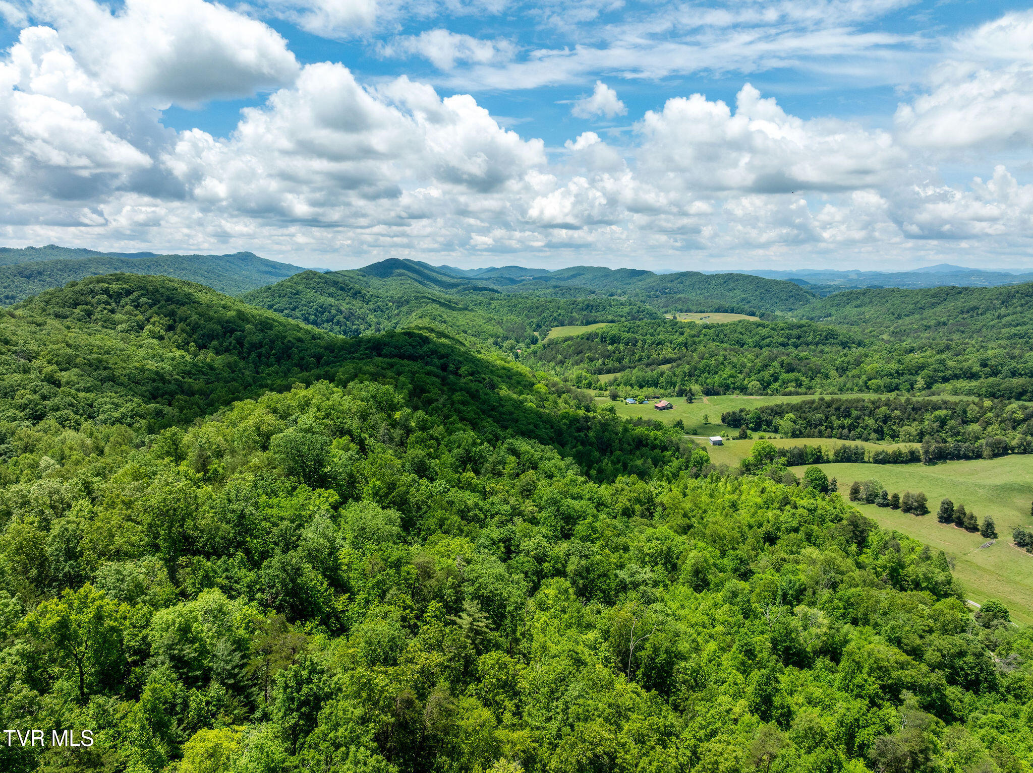 2039 War Valley Road, Rogersville, Tennessee image 7
