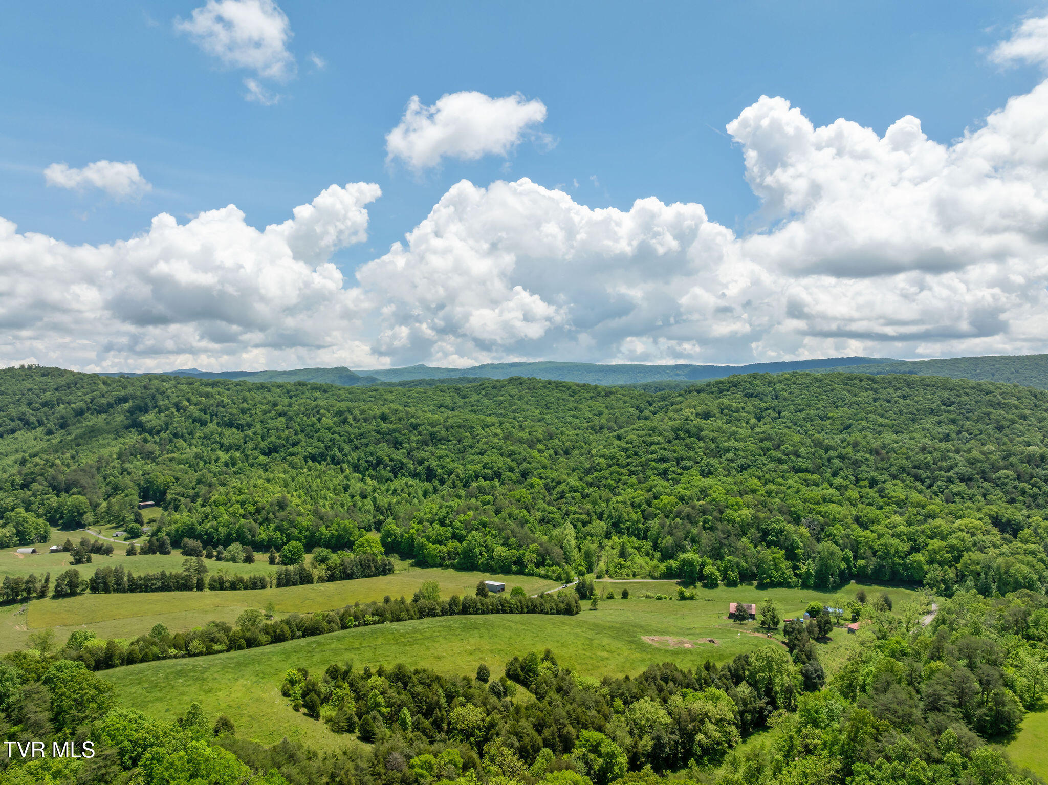 2039 War Valley Road, Rogersville, Tennessee image 2