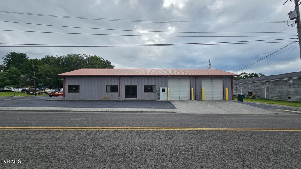 Photo of 118 Grand Avenue, Coeburn, VA 24230 (MLS # 9984396)