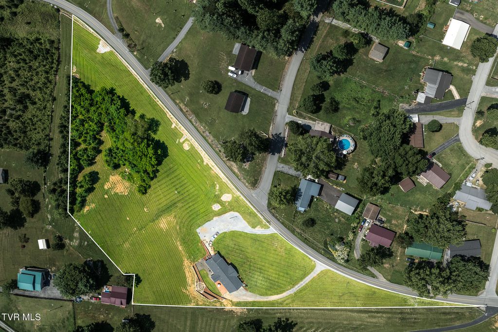 Photo of 203 Douglas Shed Road, Johnson City, TN 37615 (MLS # 9998438)