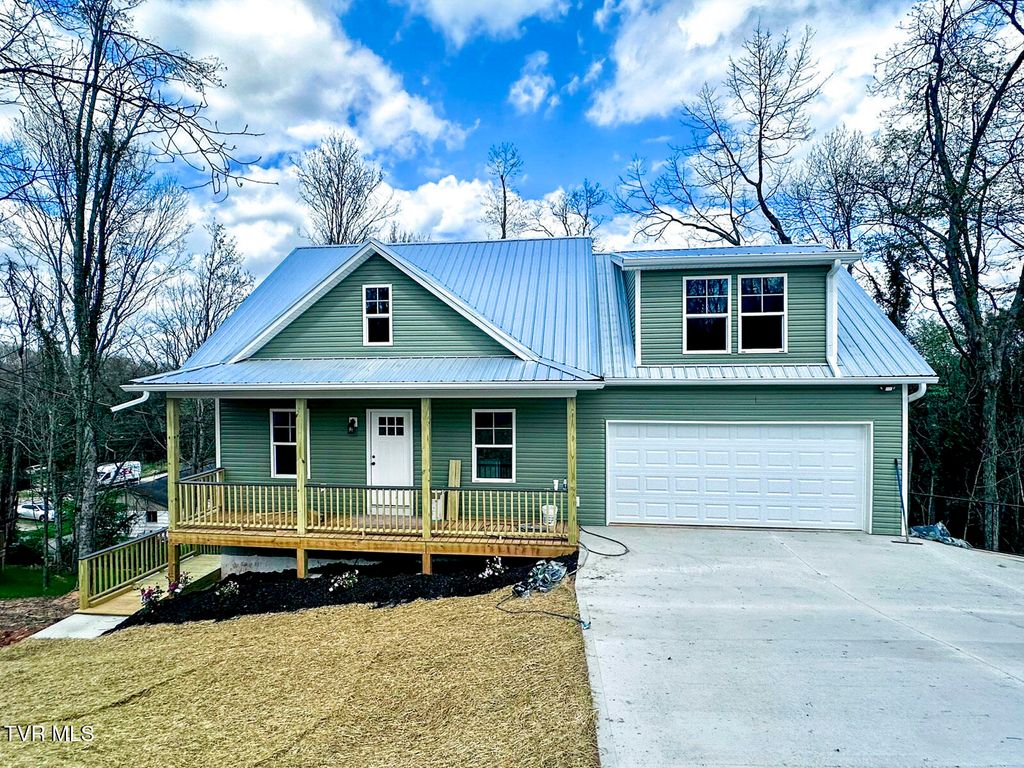 Photo of 404 4 Winds Way, Jefferson City, TN 37760 (MLS # 9993340)