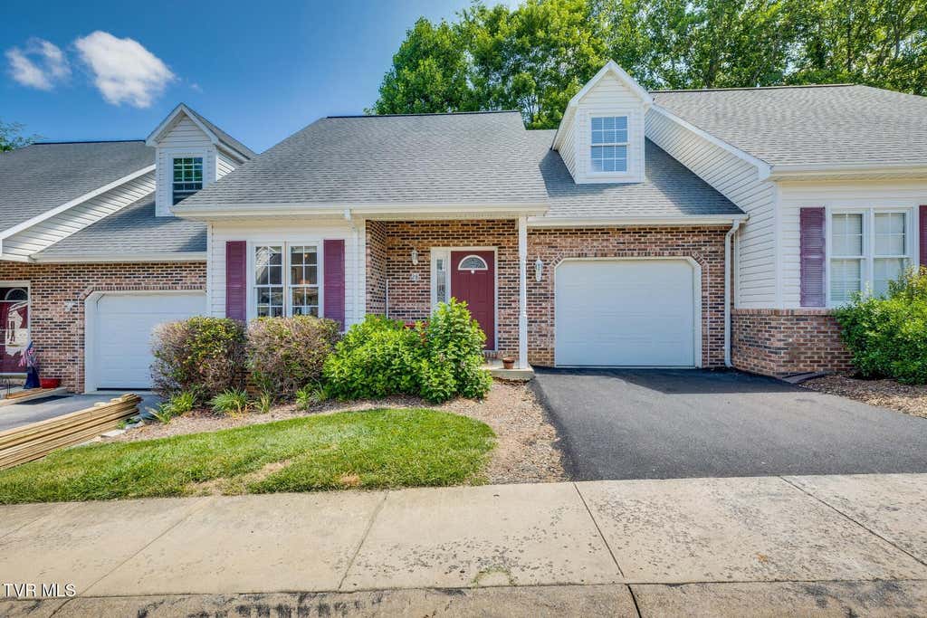 Photo of 28 Cherokee Ridge Court, Johnson City, TN 37604 (MLS # 9998371)