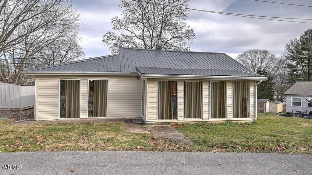 Photo of 252 Ashville Avenue, Mount Carmel, TN 37645 (MLS # 9990152)