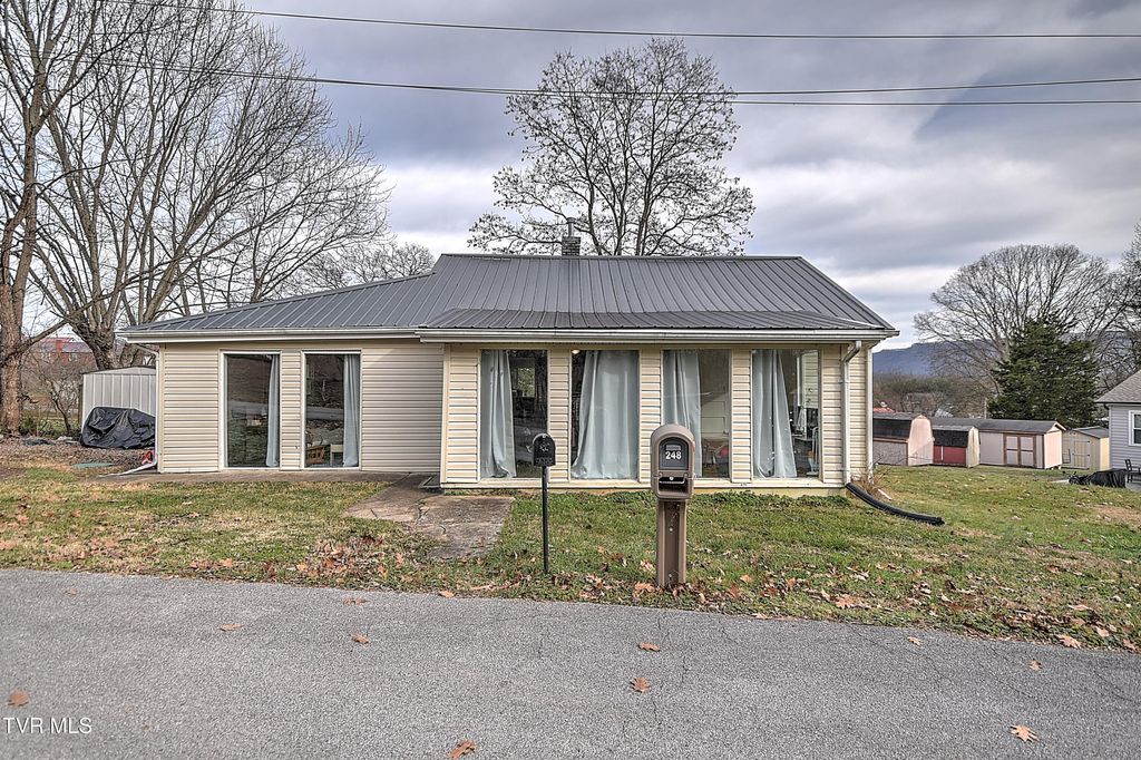 Photo of 252 Ashville Avenue, Mount Carmel, TN 37645 (MLS # 9990152)